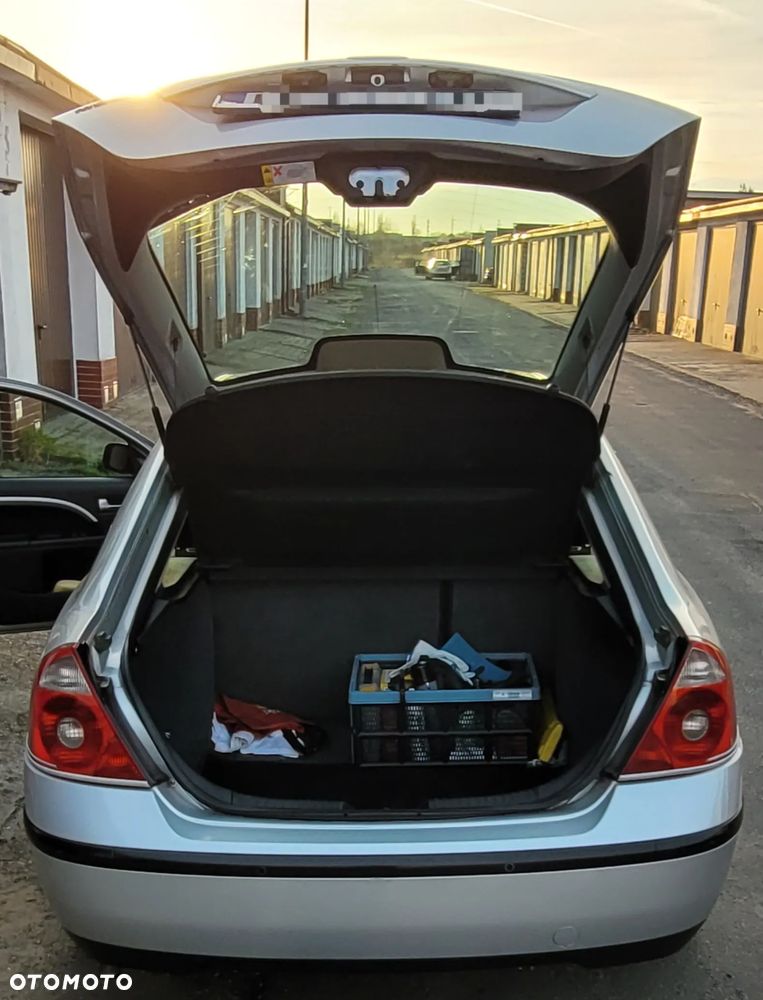 Ford Mondeo 1.8 Silver X - 15