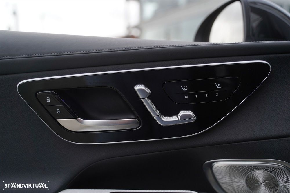 Mercedes-Benz GLC 300 de 4Matic - 36