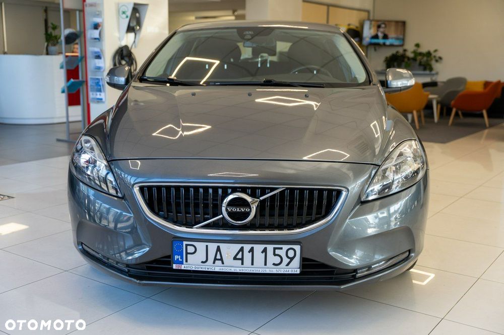 Volvo V40 - 2