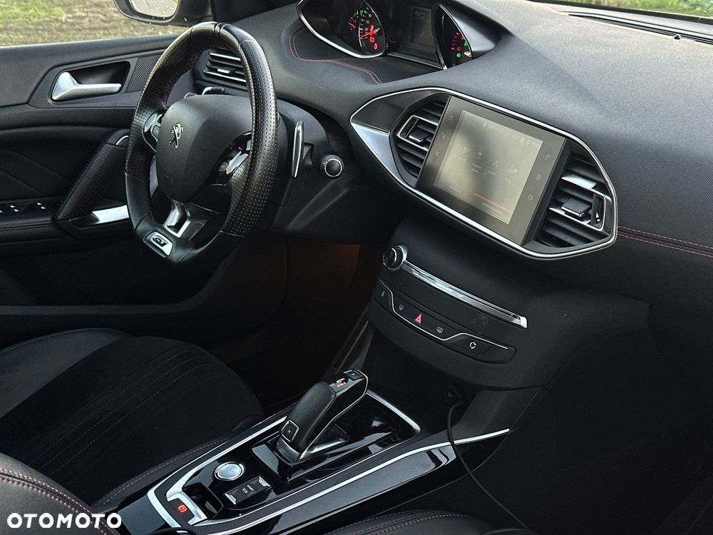 Peugeot 308 SW BlueHDi 180 EAT8 Stop & Start GT - 23