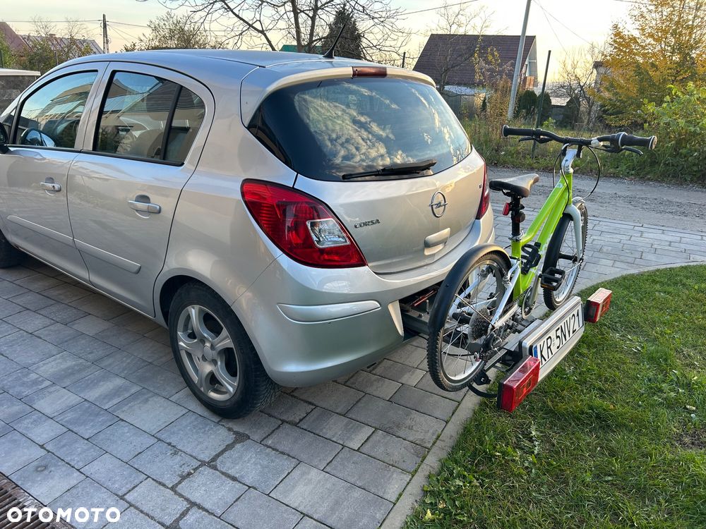 Opel Corsa 1.4 16V Enjoy - 21