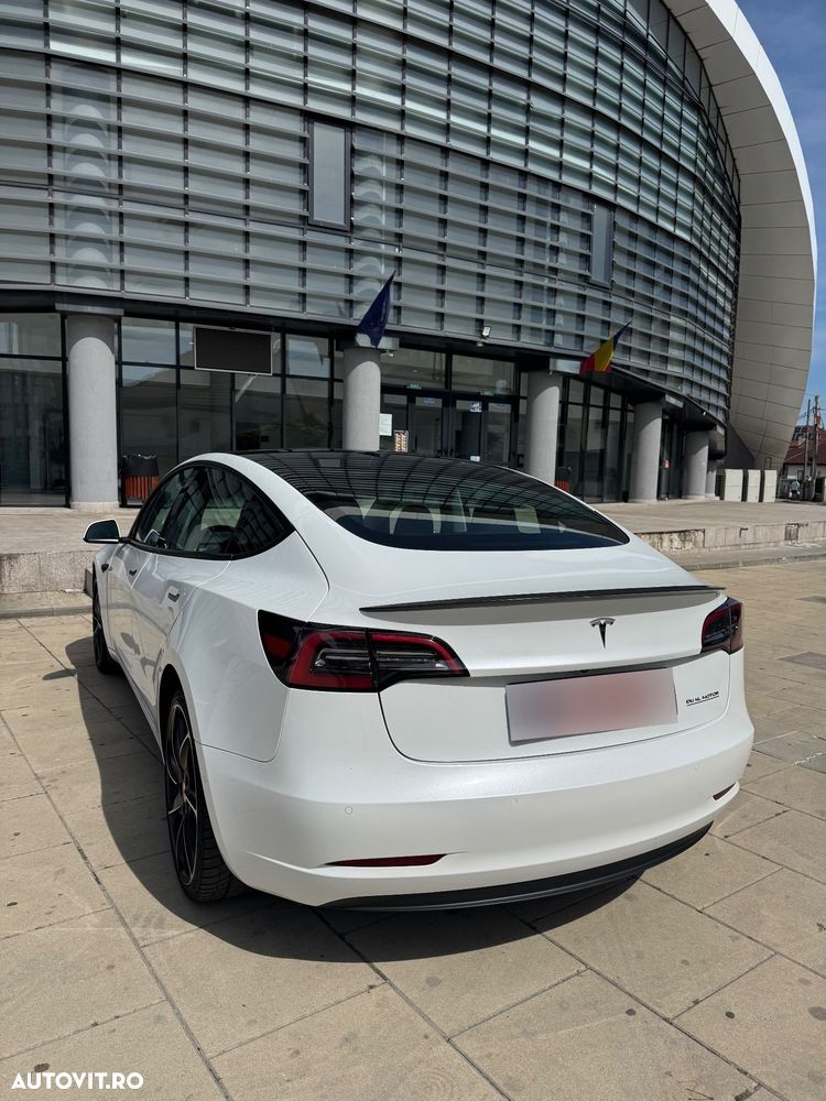 Tesla Model 3 Performance - 8