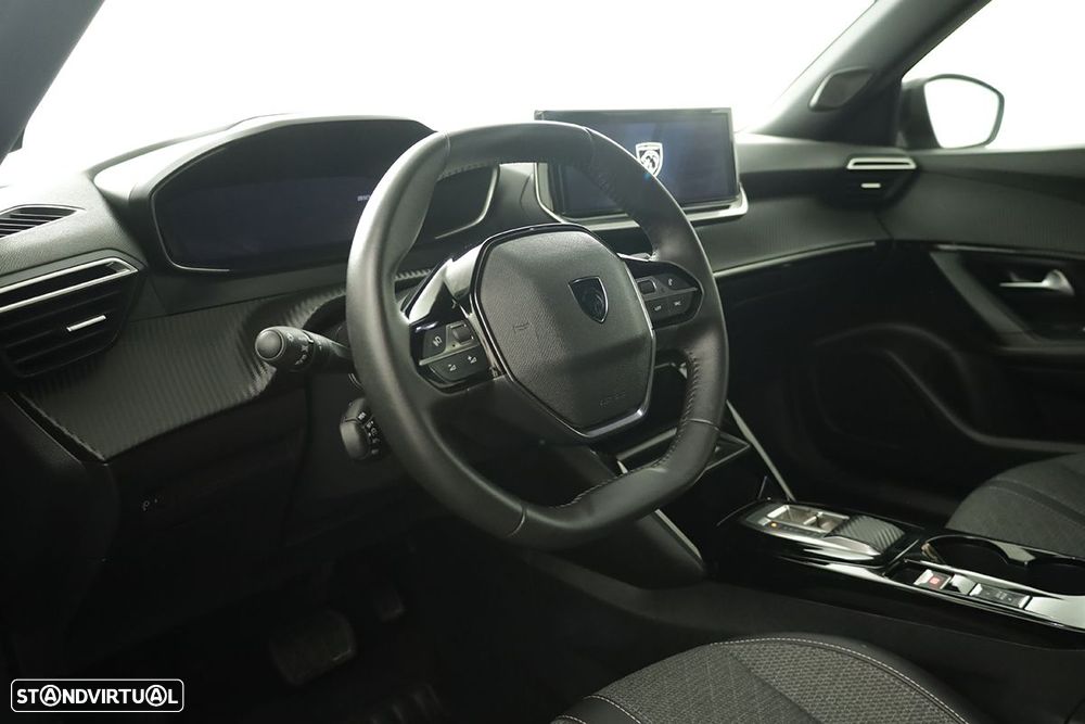 Peugeot 2008 1.2 PureTech Allure EAT8 - 7