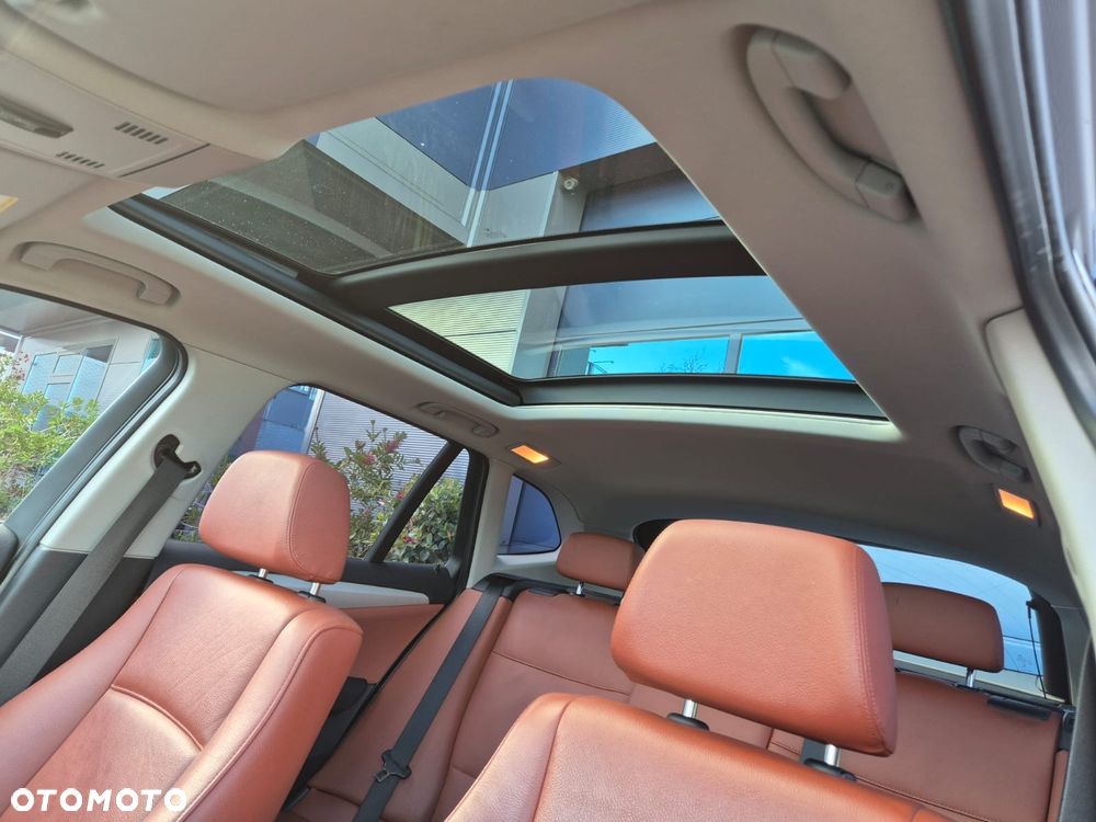 BMW X1 sDrive18d Sport Line - 24