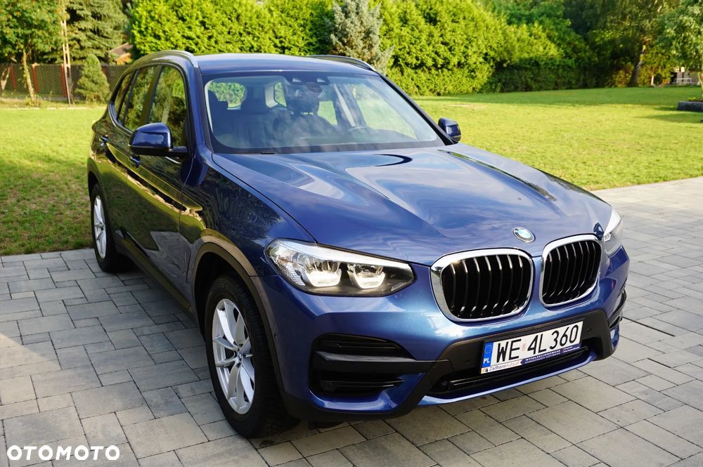 BMW X3 xDrive20i Advantage - 4