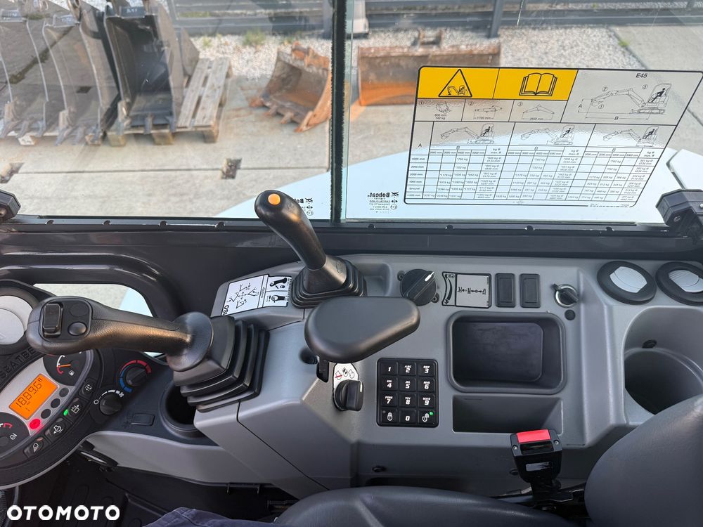 Bobcat E45 - 9