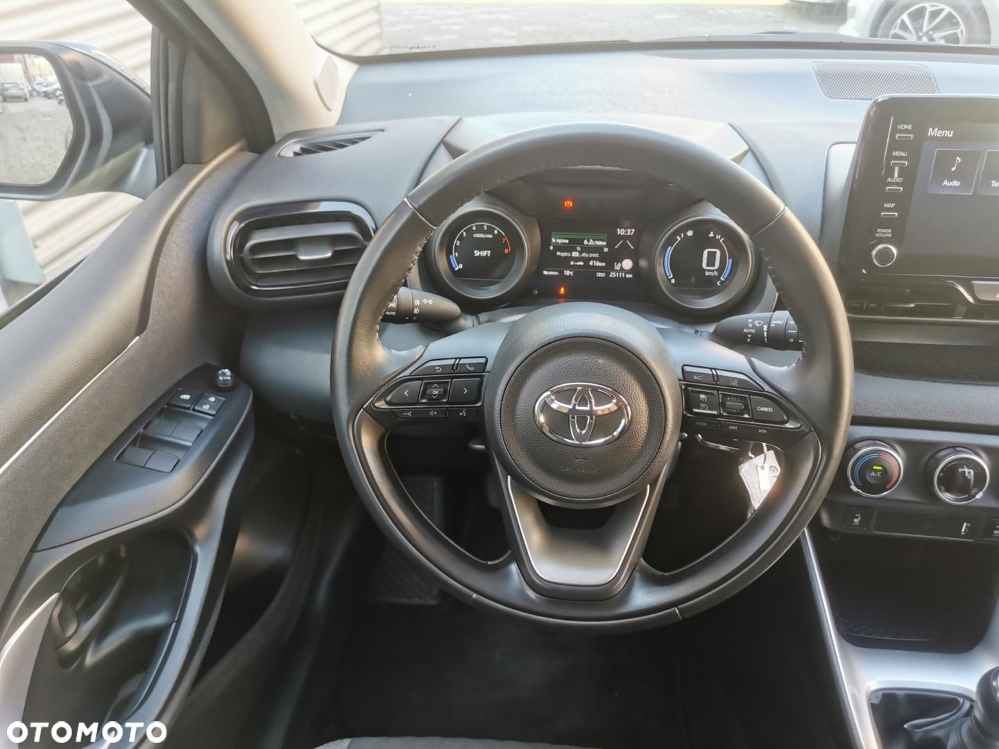 Toyota Yaris - 13