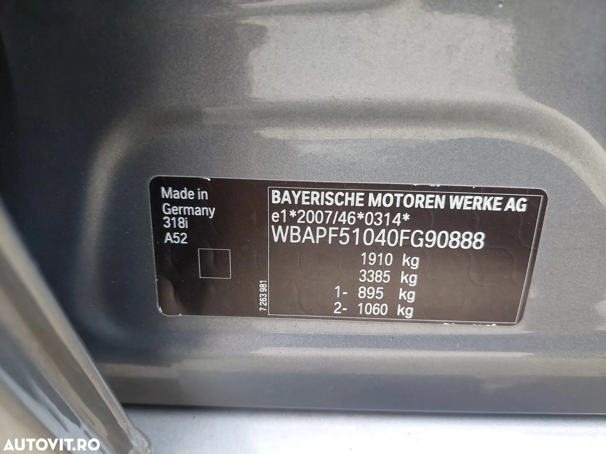 BMW Seria 3 318i Aut. - 25