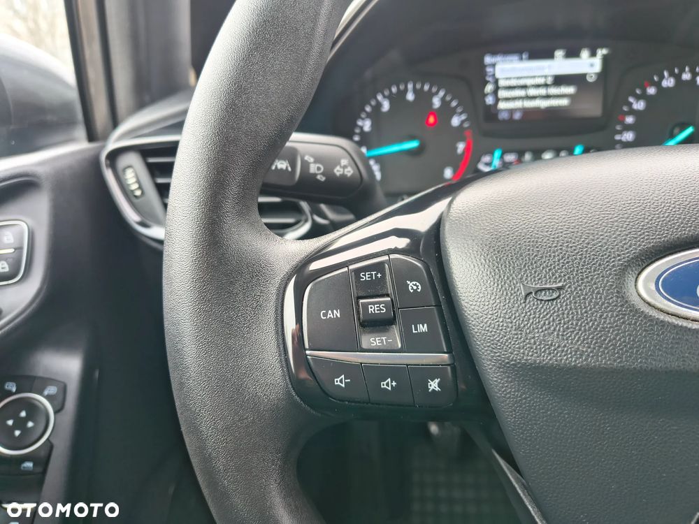 Ford Fiesta 1.1 S&S TITANIUM - 28