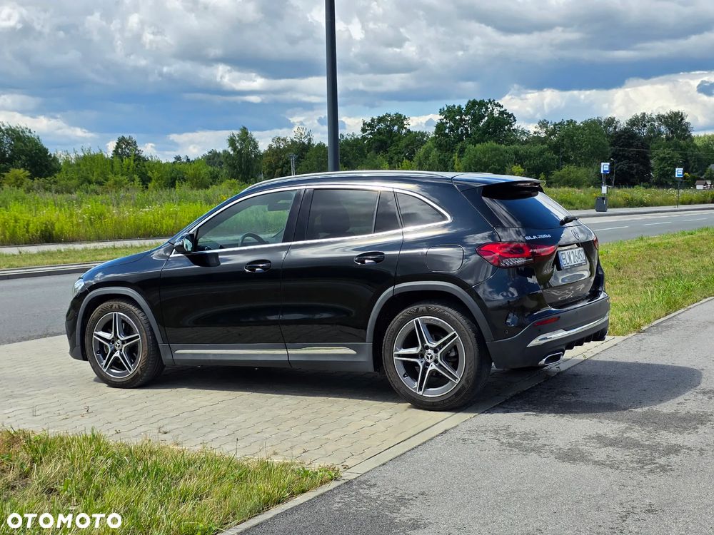 Mercedes-Benz GLA 200 d 8G-DCT AMG Line - 15