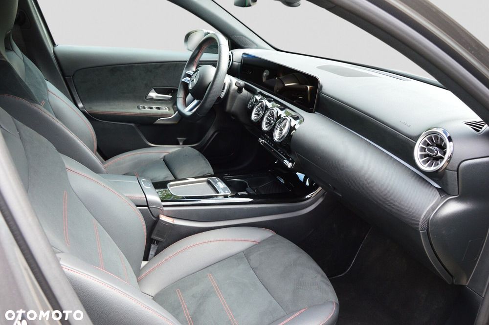 Mercedes-Benz Klasa A 200 AMG Line 7G-DCT - 22