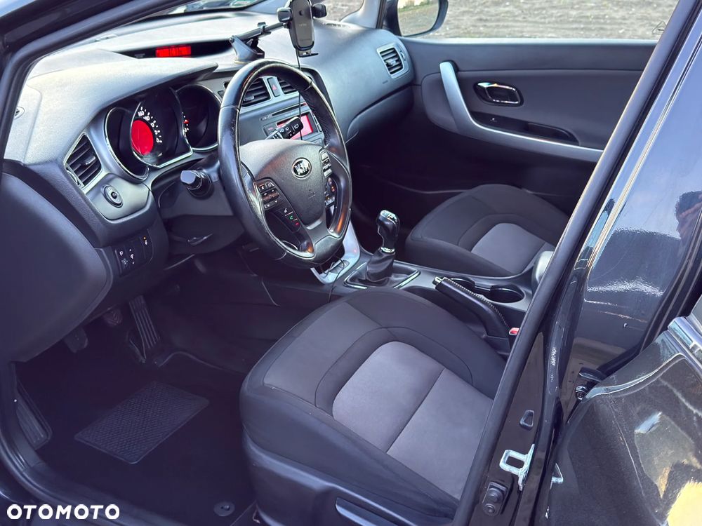 Kia Ceed 1.4 L - 8