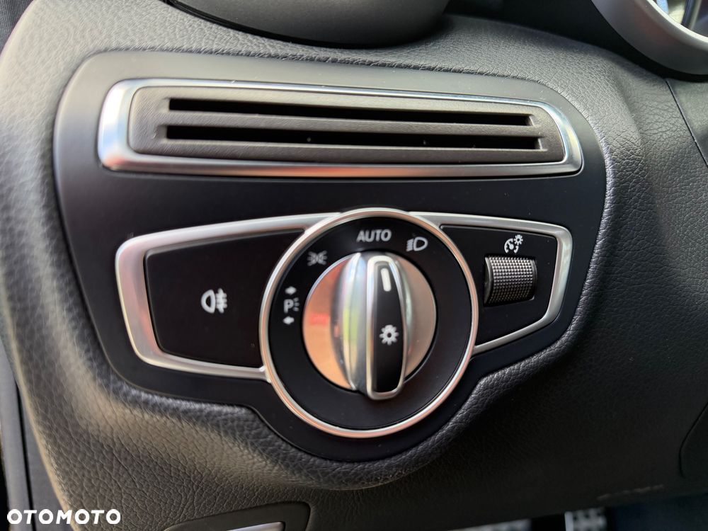 Mercedes-Benz Klasa C 200 9G-TRONIC - 30