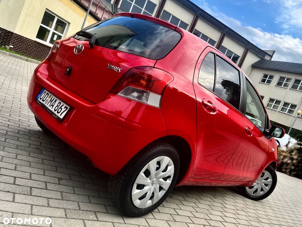 Toyota Yaris 1.33 VVT-i Executive - 3