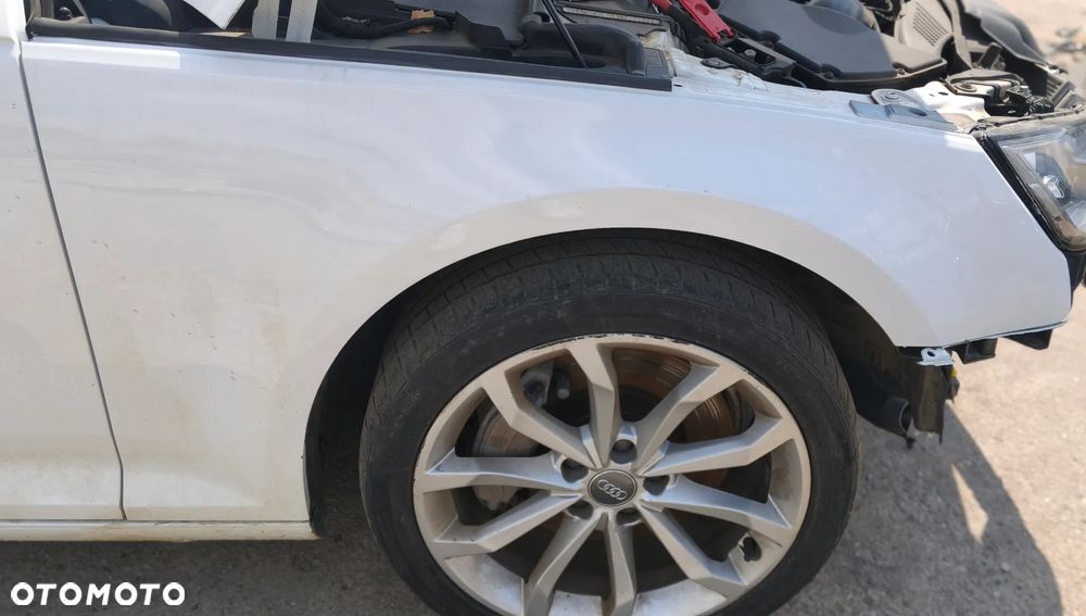 AUDI A4 B9 18r BŁOTNIK PRAWY PRZÓD PRZEDNI LY9C - 1
