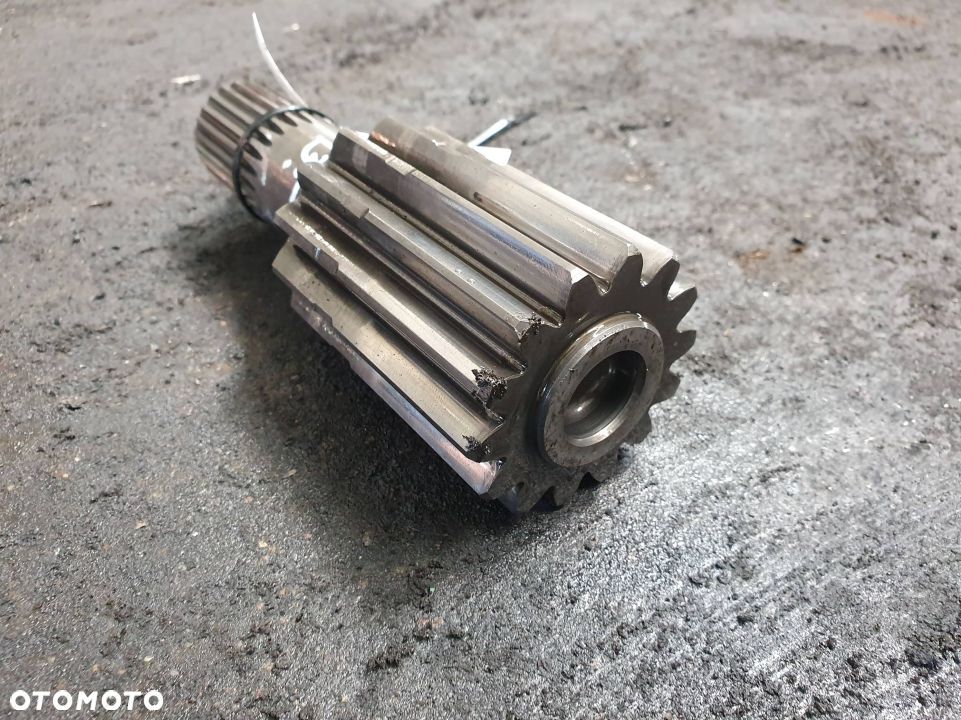 WAŁEK TRAKTOR JOHN DEERE 5090M - 3