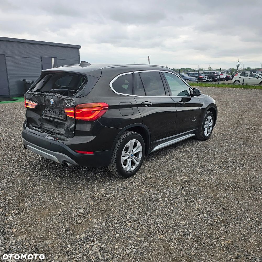 BMW X1 xDrive20i xLine sport - 5