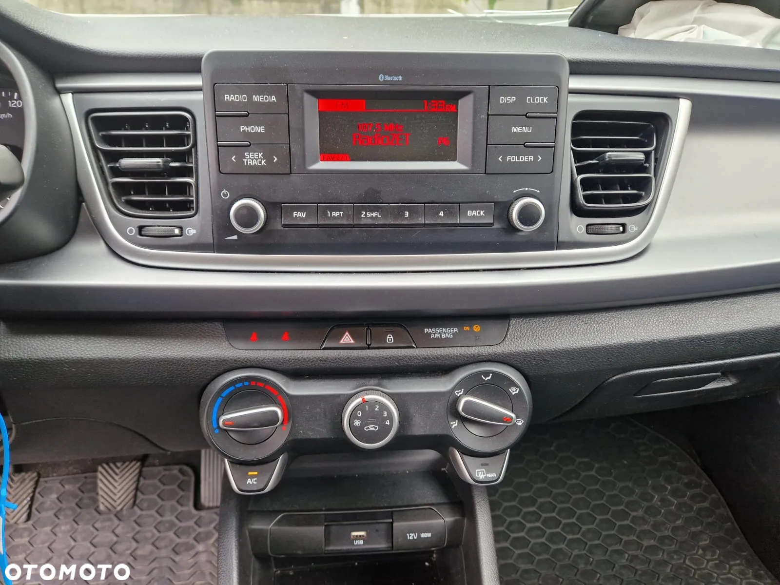 Kia Rio 1.2 M - 11