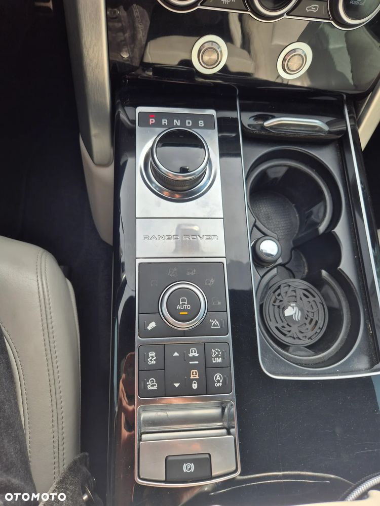 Land Rover Range Rover - 16