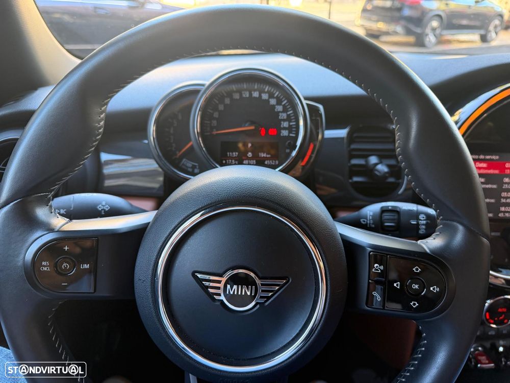 MINI 5 Portas Cooper Auto - 14