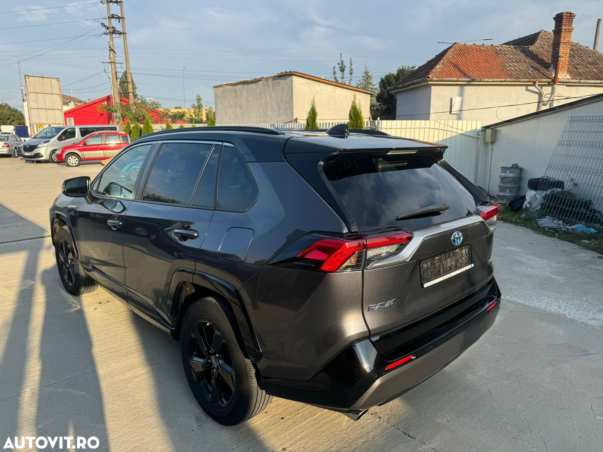 Toyota RAV4 2.5 Hybrid VVT-iE 4x4 Luxury - 4