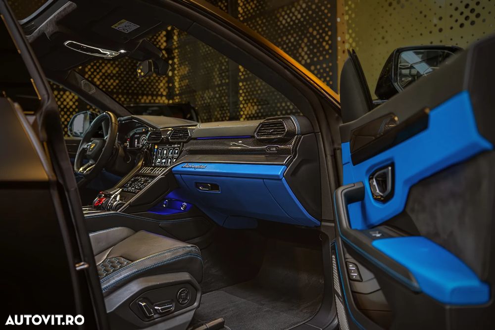 Lamborghini URUS Standard - 20
