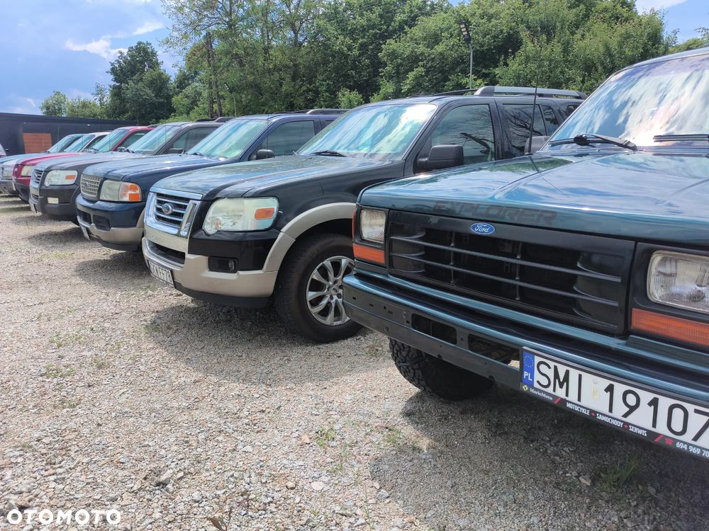 Ford Explorer 4.0 4WD - 17