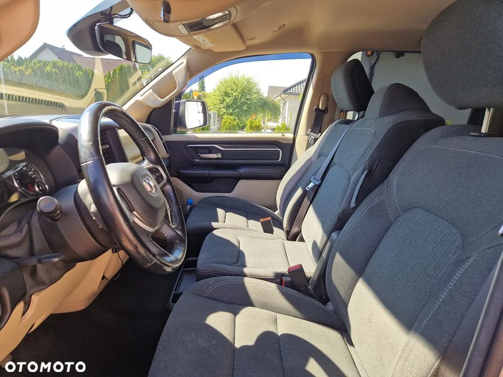 RAM 1500 Crew Cab Shortbed Bighorn - 13