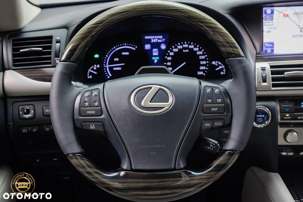 Lexus LS - 16