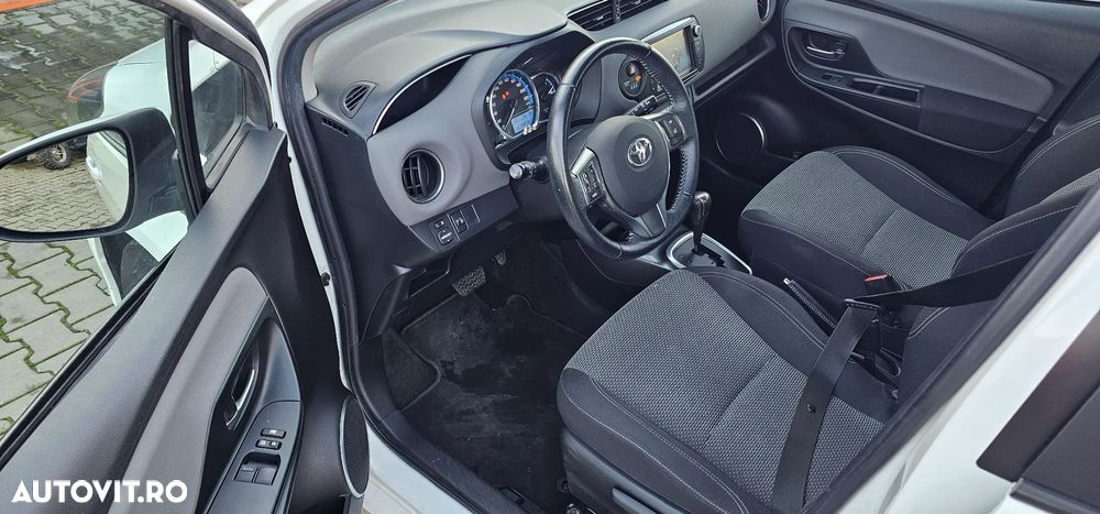 Toyota Yaris - 5