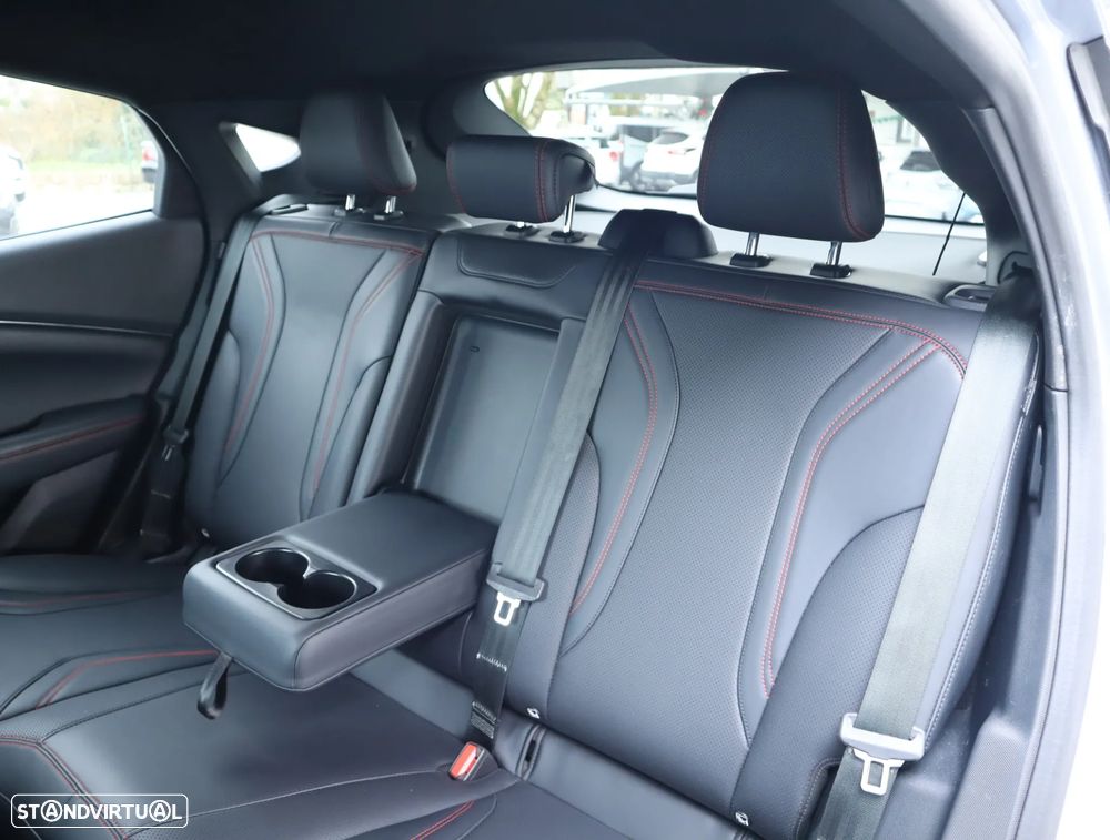 Ford Mustang Mach-E 75.7 kWh Premium AWD - 28