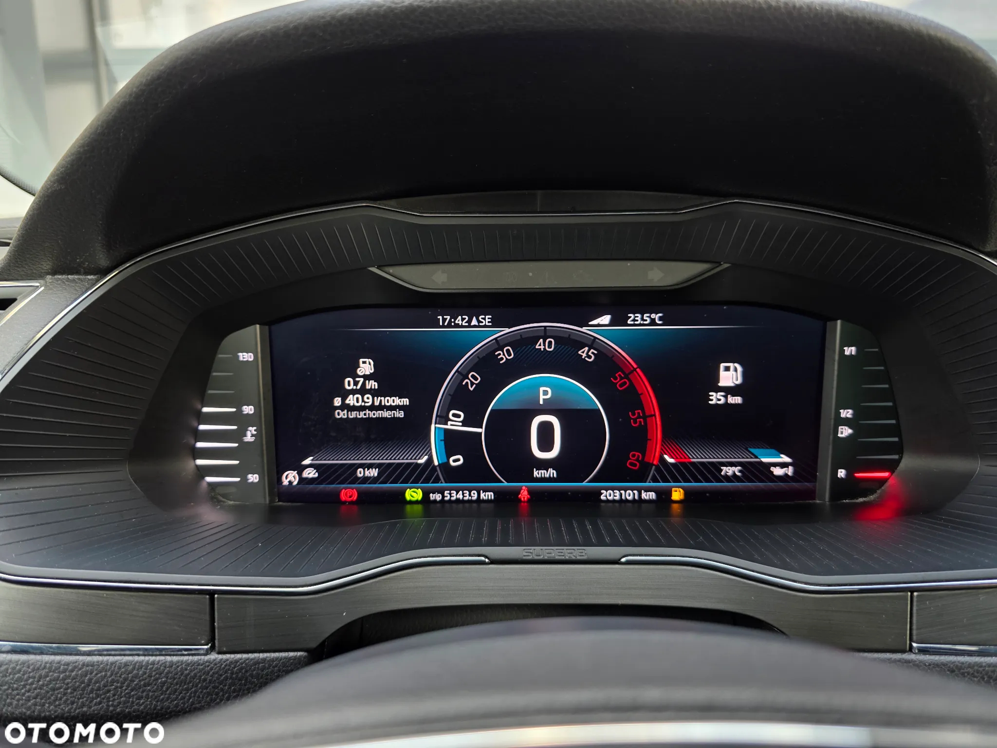 Skoda Superb 2.0 TDI SCR 4x4 Scout DSG - 21