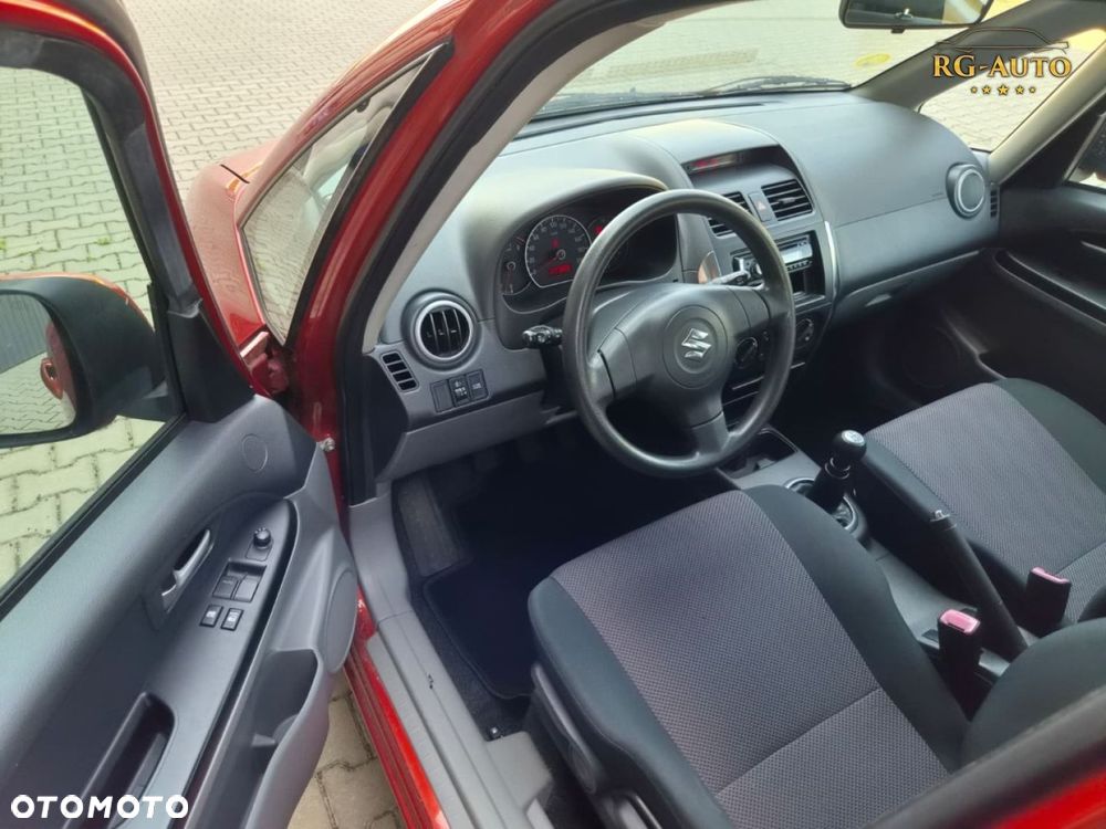 Suzuki SX4 - 38