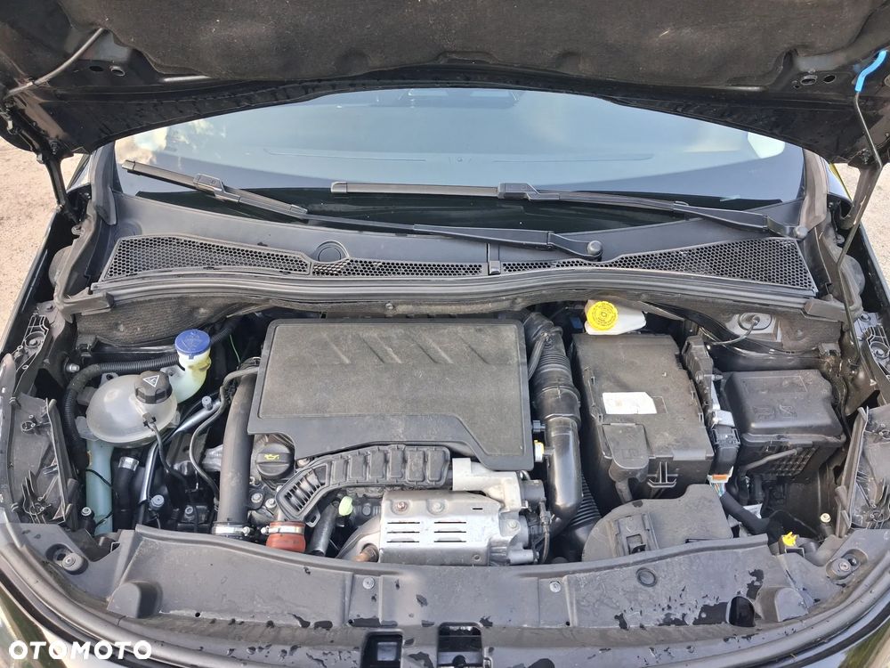 Peugeot 2008 1.2 Pure Tech Allure S&S EAT6 - 18