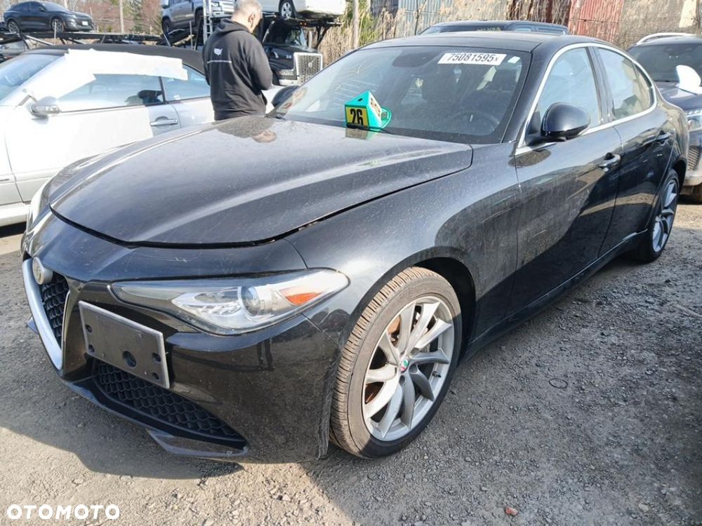 Alfa Romeo Giulia - 1