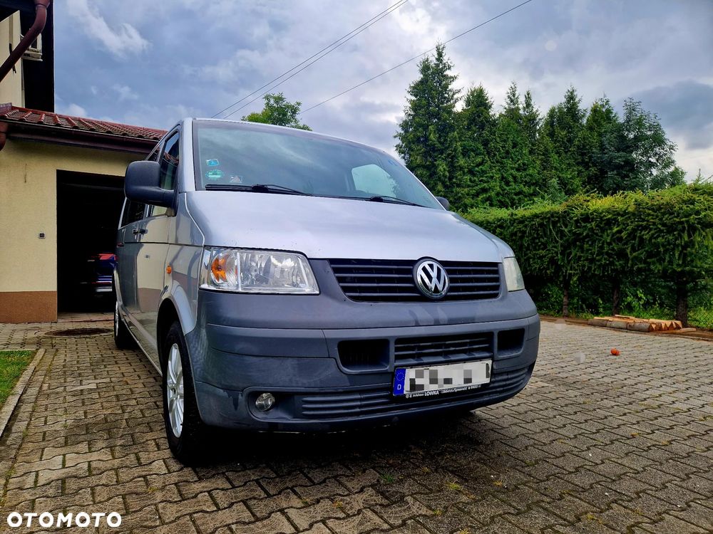 Volkswagen Caravelle - 2