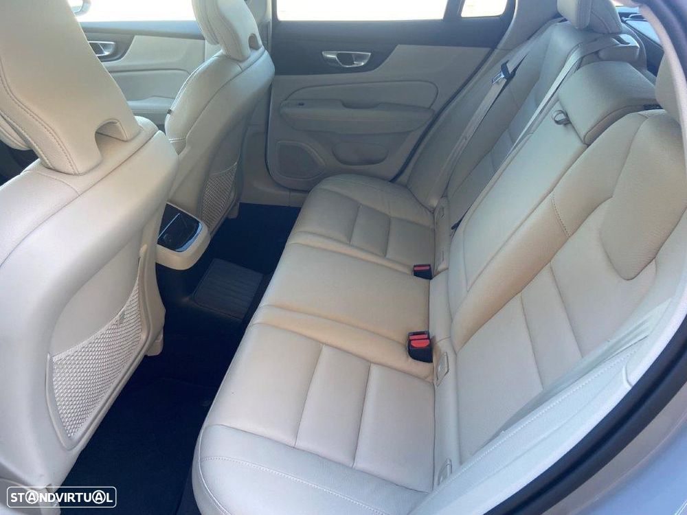 Volvo V60 2.0 T6 AWD TE Plus Bright - 15