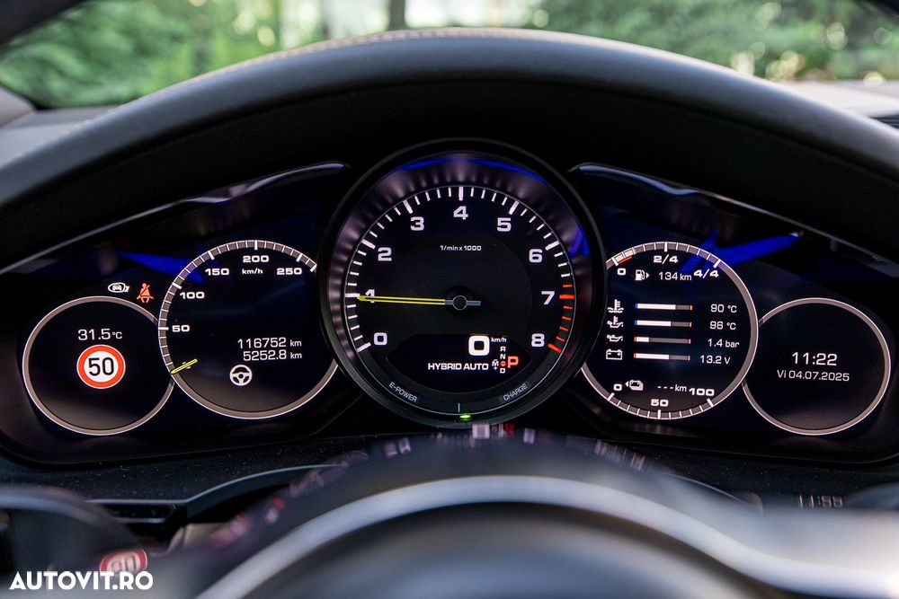 Porsche Cayenne - 27