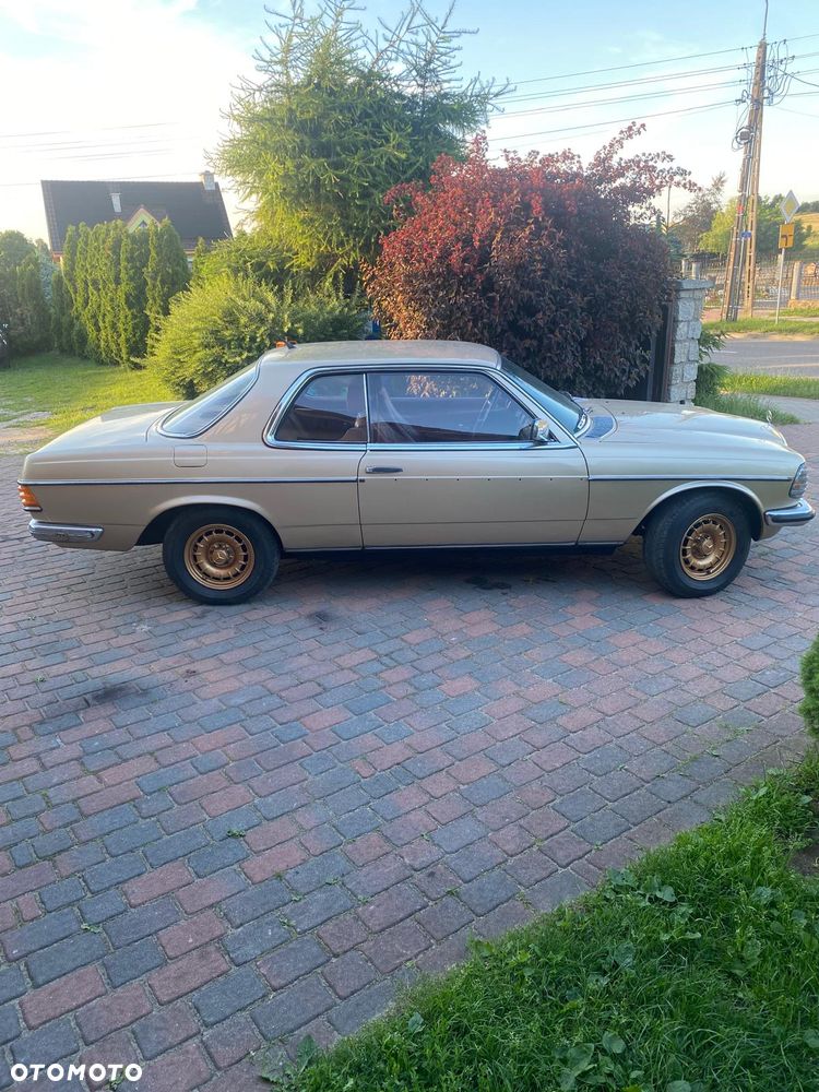 Mercedes-Benz W123 - 4
