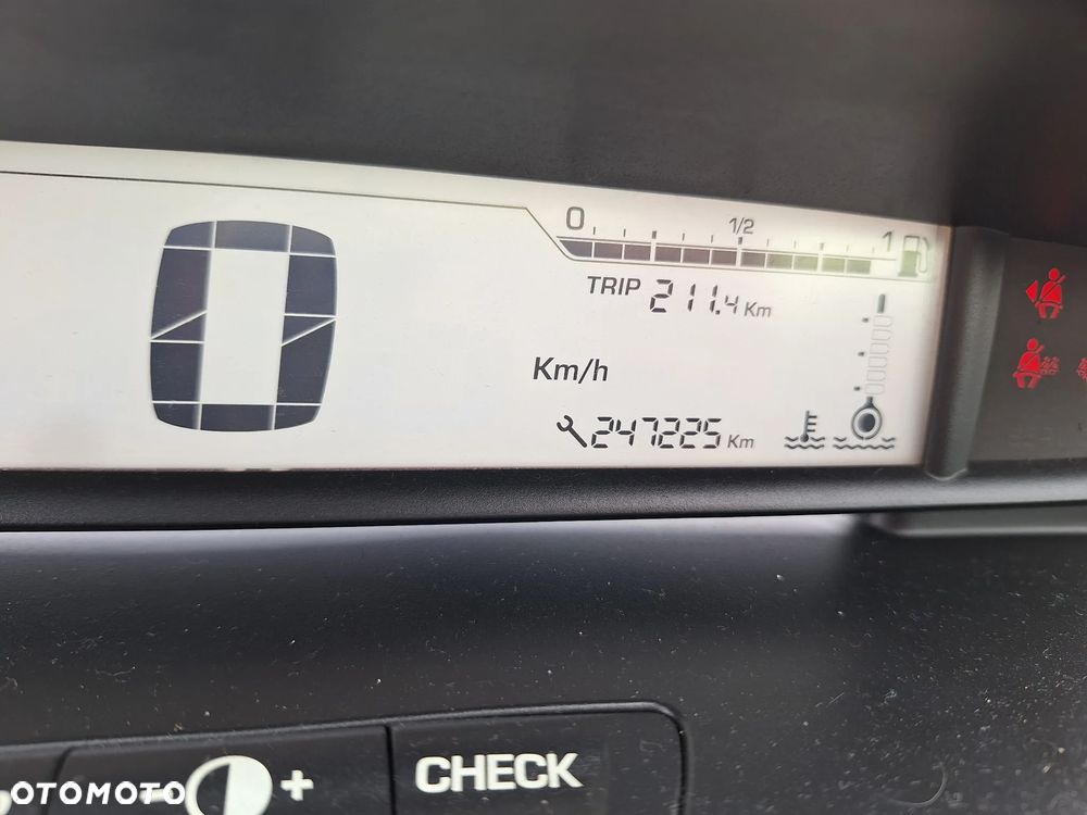 Citroën C4 1.6 HDi My Way - 16