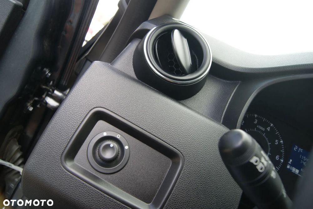 Dacia Duster 1.6 SCe Laureate S&S - 29