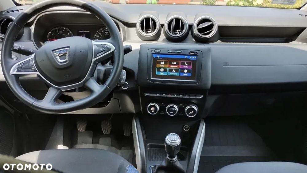 Dacia Duster 1.0 TCe SL Celebration - 8