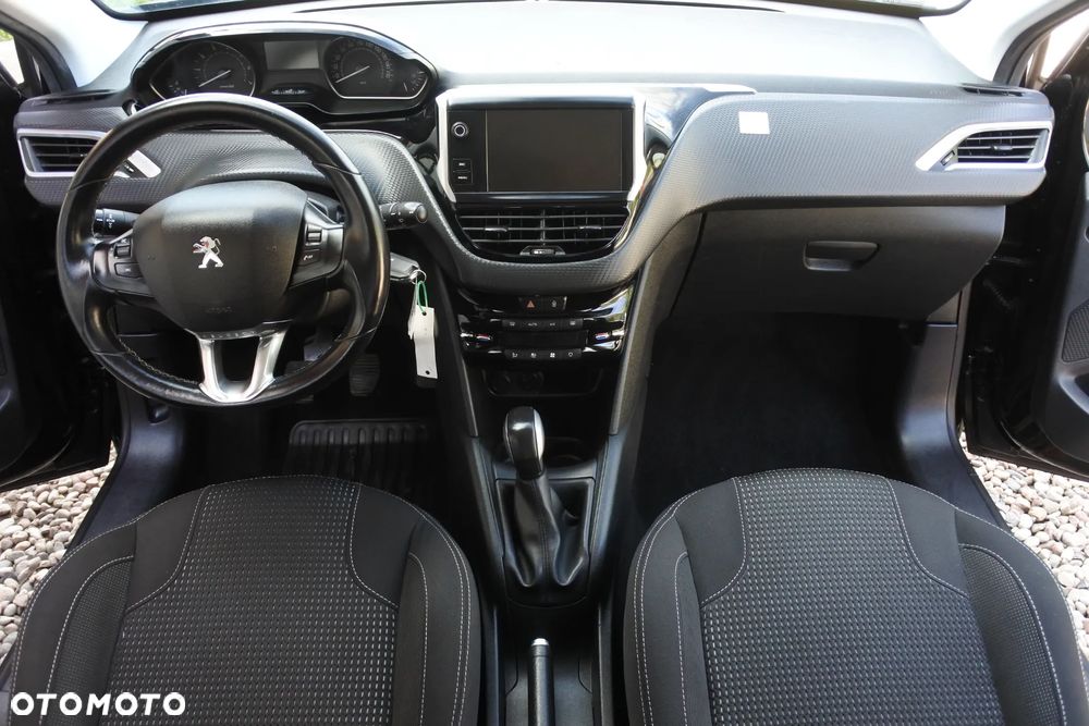 Peugeot 208 1.2 PureTech Allure S&S - 15