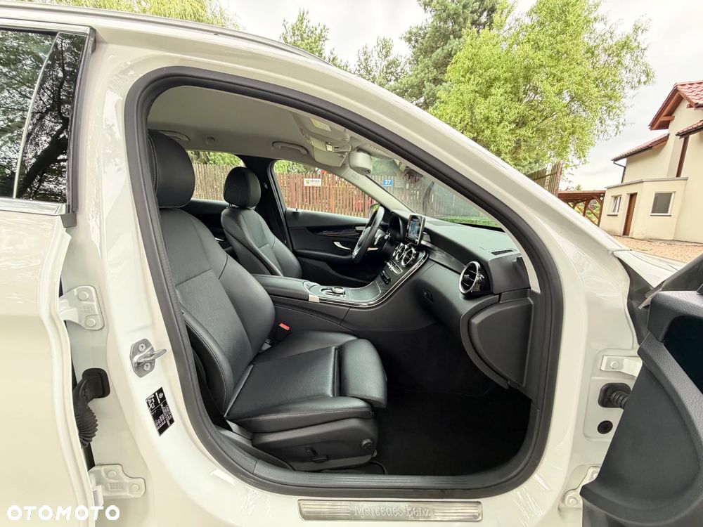 Mercedes-Benz Klasa C 200 9G-TRONIC - 27