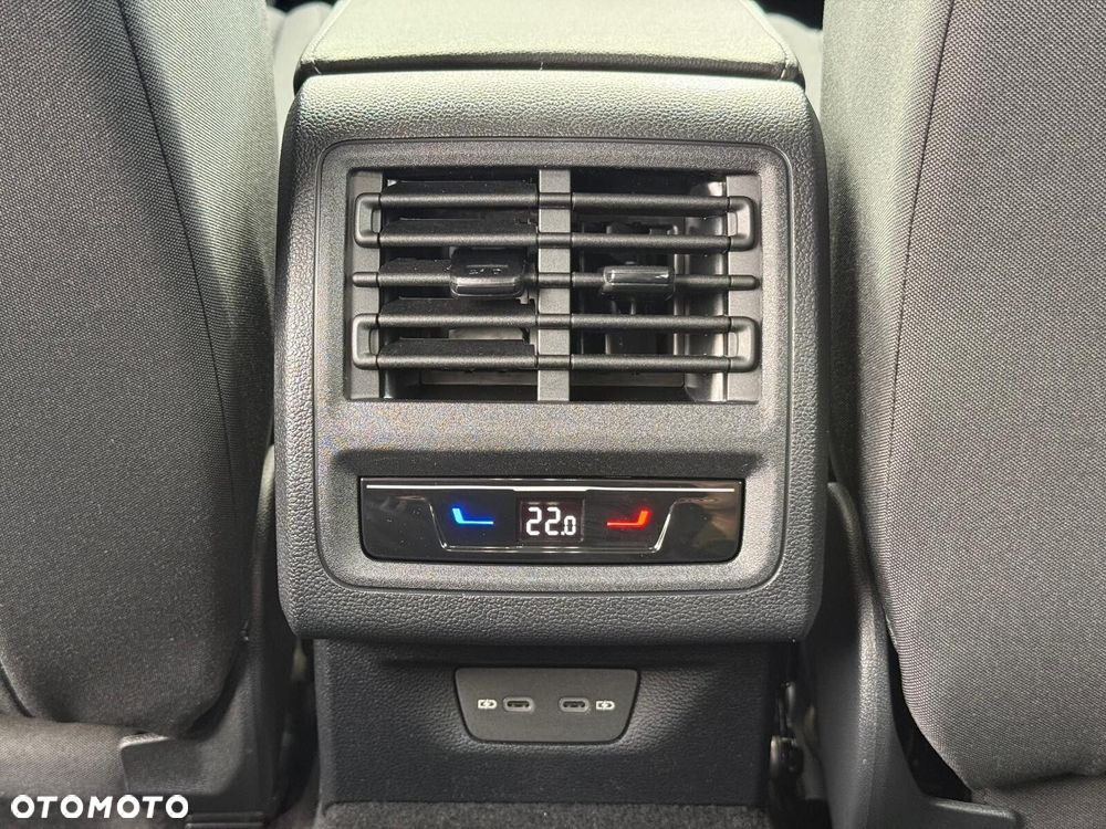 Volkswagen Golf - 31