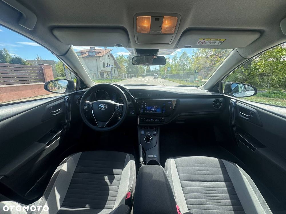 Toyota Auris - 15