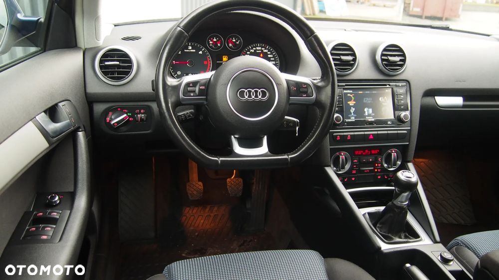 Audi A3 Sportback 2.0 TDI DPF Ambition - 23