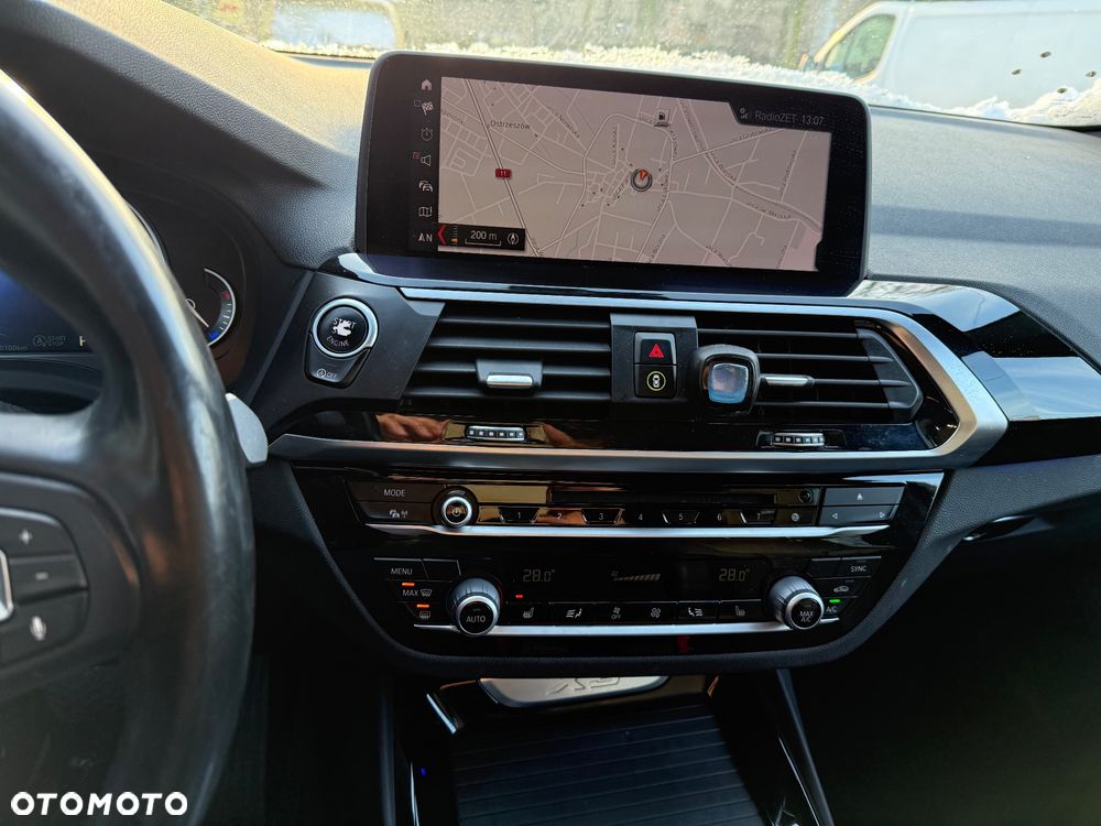 BMW X3 xDrive25d - 16