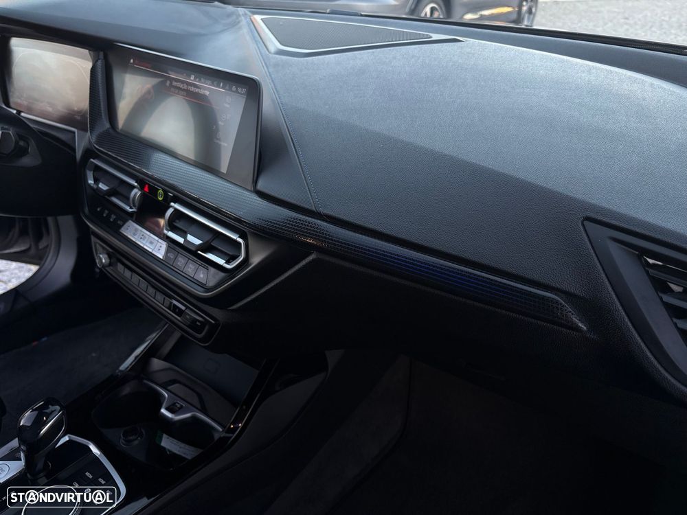 BMW 118 i Pack Desportivo M Auto - 33