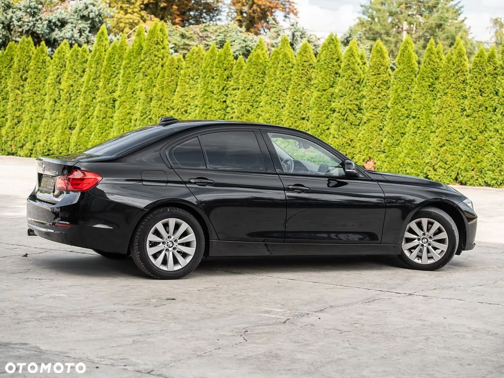 BMW Seria 3 320d Blue Performance Modern Line - 14